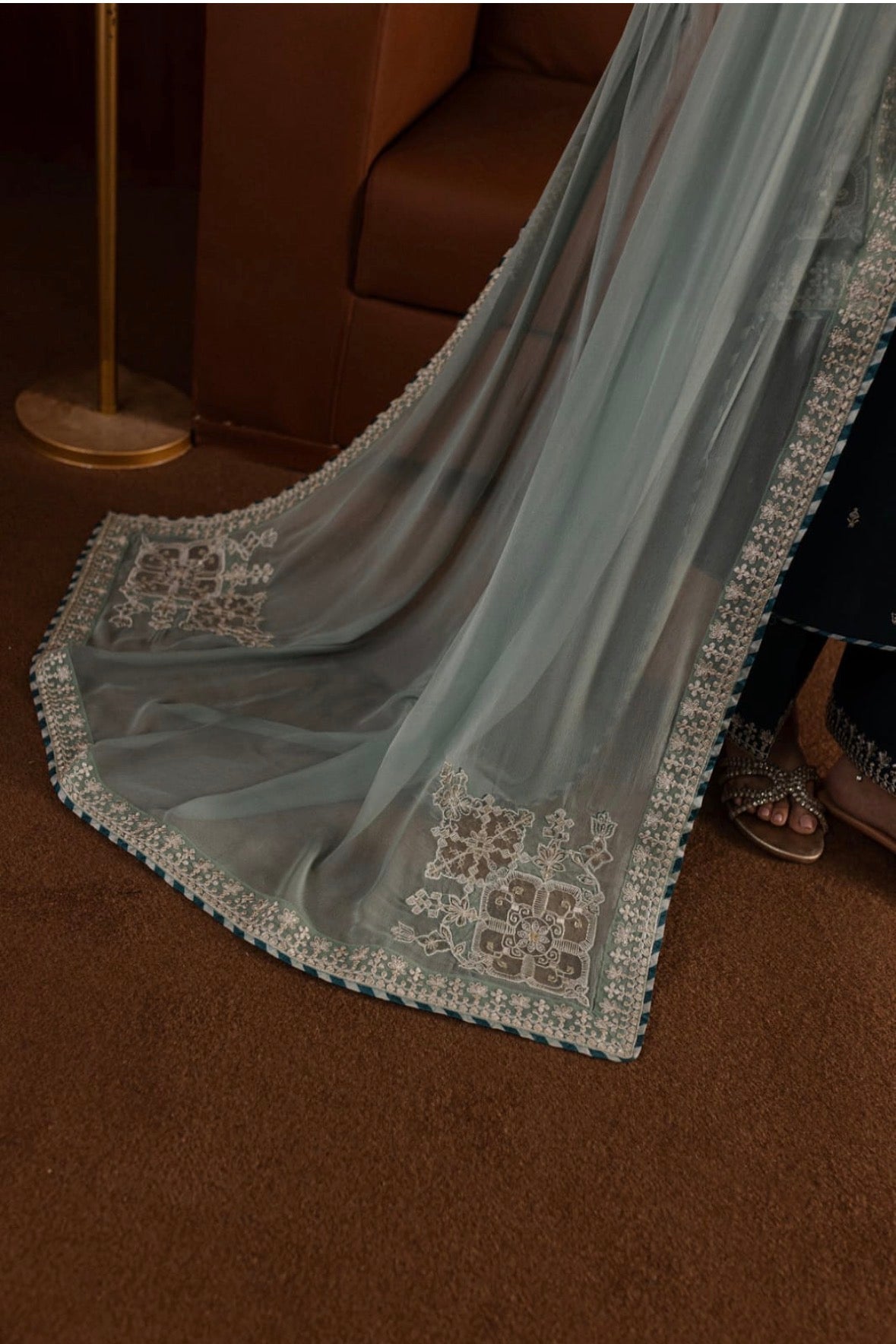 Elegant zinc